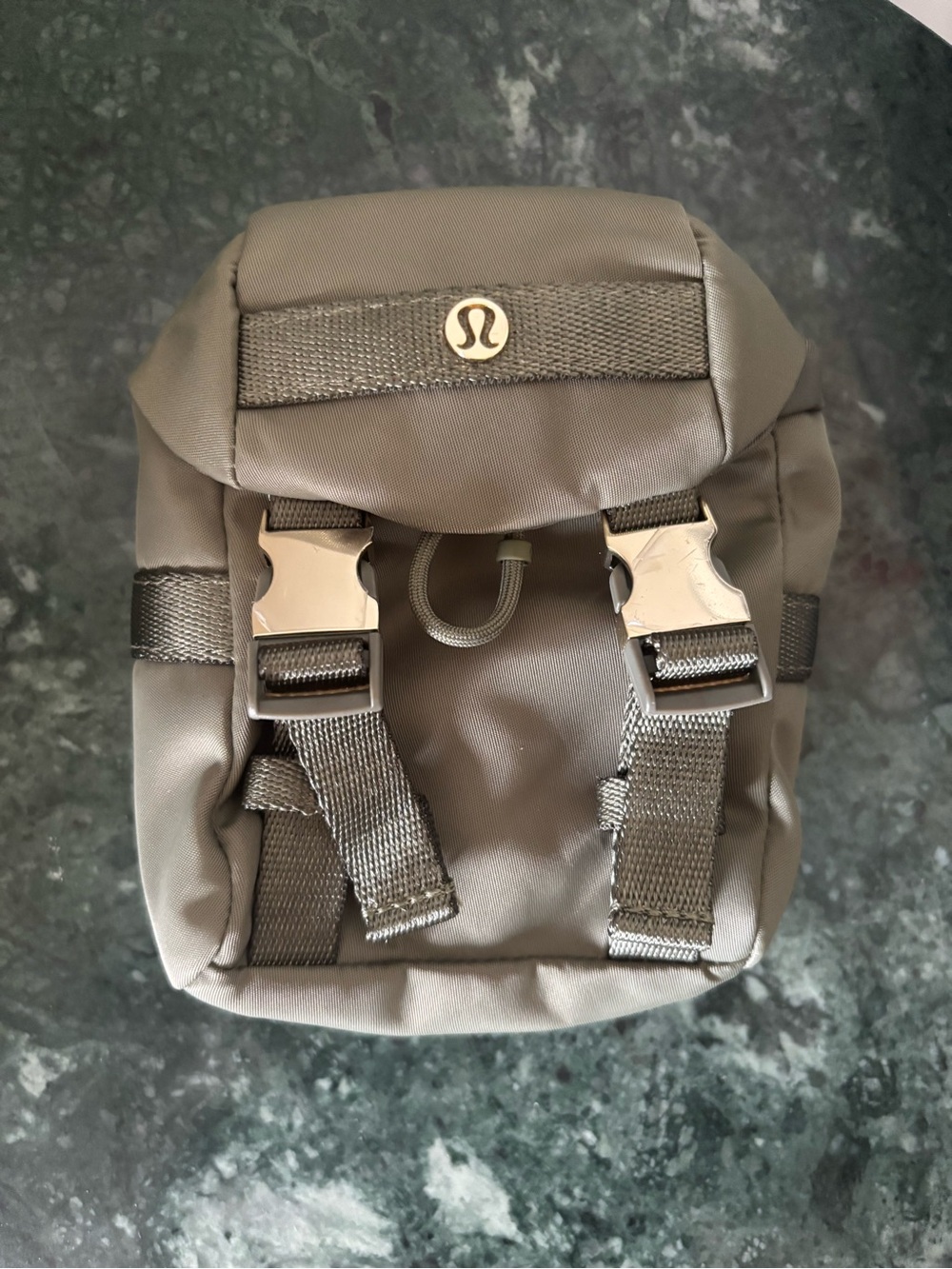 NWT Lululemon Wunderlust Backpwck Nano in Balf/Gold - Picture 2 of 3